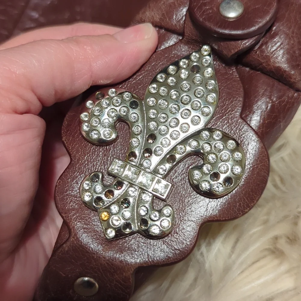 Charm and Luck brown leather shoulder bag - Picture 10 of 15